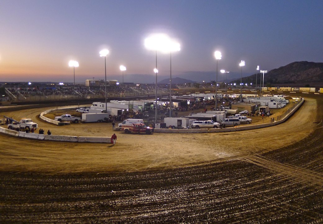 Perris Raceway on a CRF450R – First Time Flat-Tracking